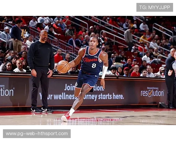 快船防守演习，队内轮换稳健提升防守效率