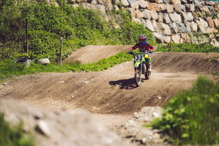 华体会真体育娱乐-全国青少年登山赛贵州赛段精彩刺激，青年登山活动